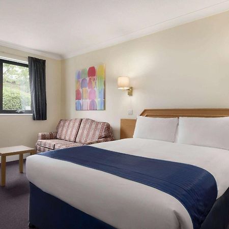 Days Inn Stafford Luaran gambar