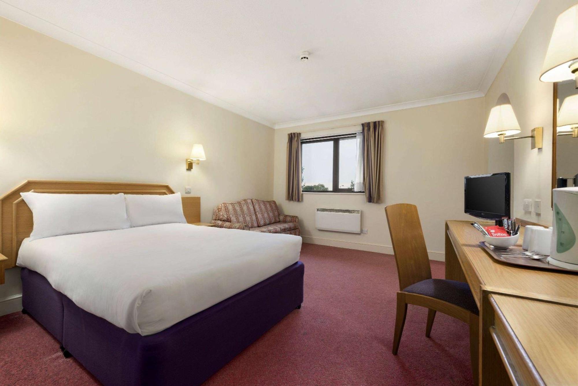 Days Inn Stafford Luaran gambar