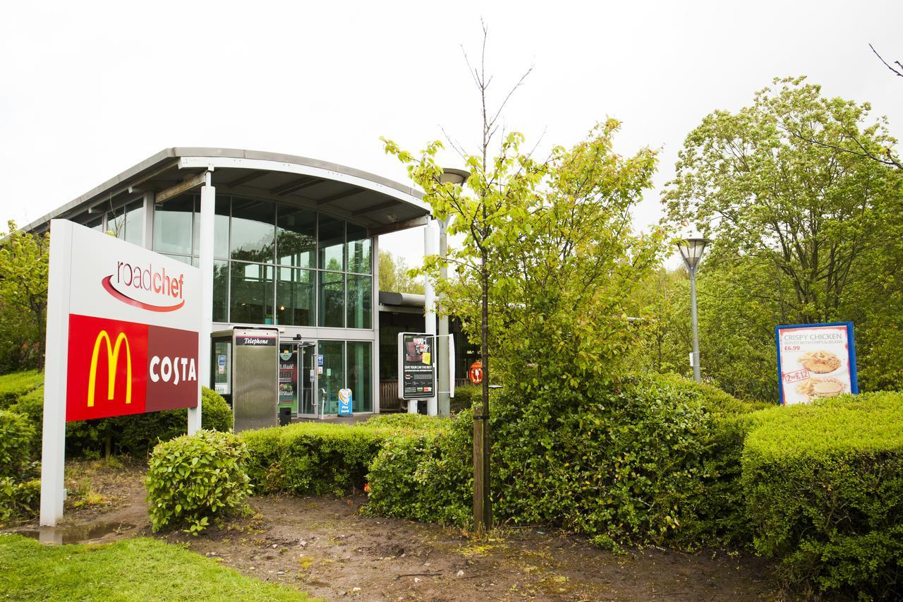 Days Inn Stafford Luaran gambar