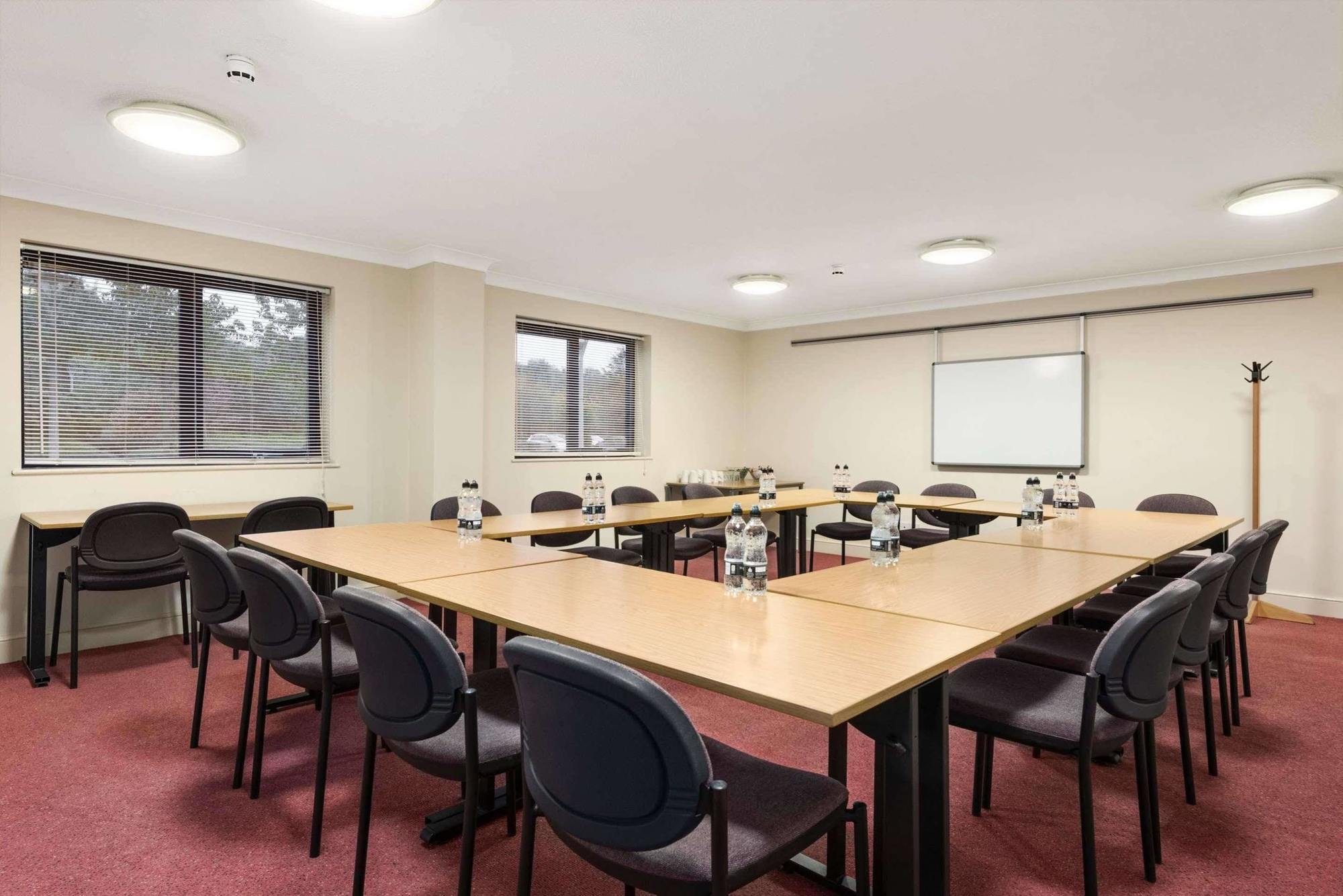 Days Inn Stafford Luaran gambar